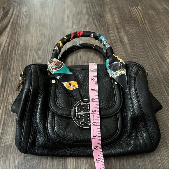 Tory Burch Authentic Duffle Black Pebbled Leather Bag - Picture 11 of 16